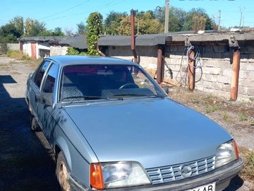 Авто Opel Rekord 1983 № 8771854