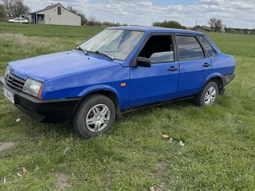 Авто ВАЗ 21099 1993 № 8772115