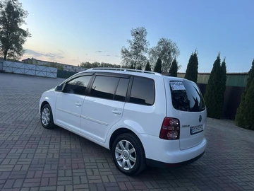 Авто Volkswagen Touran 2007 № 8772569