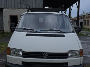 Авто Volkswagen Transporter 2000 № 8772779