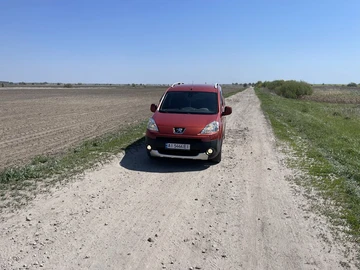 Авто Peugeot Partner 2010 № 8772832