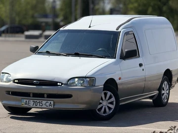 Авто Ford Escort 2000 № 8773195