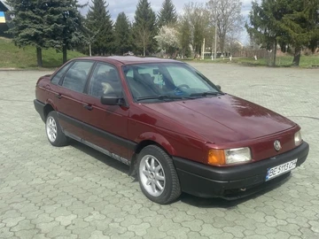 Авто Volkswagen Passat Sedan 1992 № 8773491