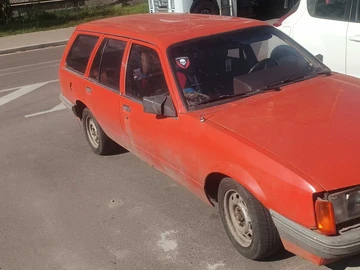 Авто Opel Rekord 1983 № 8773574