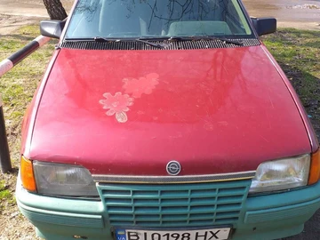 Авто Opel Kadett 1985 № 8773692