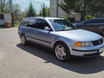 Авто Volkswagen Passat Variant 1998 № 8773747