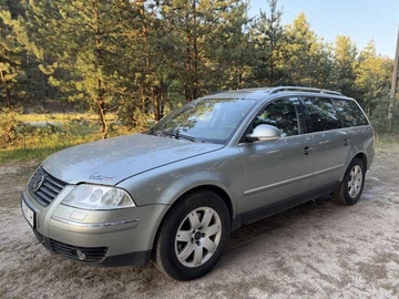 Авто Volkswagen Passat Variant 2004 № 8773877