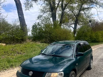 Авто Volkswagen Passat Variant 1999 № 8773955