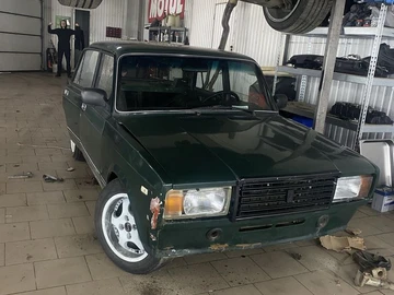 Авто ВАЗ 2107 2001 № 8774062