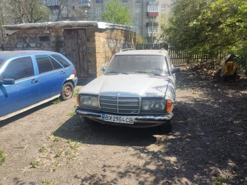 Авто Mercedes 240 1984 № 8774376