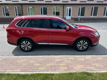Авто Mitsubishi Outlander 2019 № 8774537