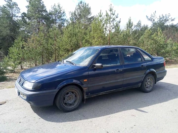 Авто Volkswagen Passat Sedan 1994 № 8774554