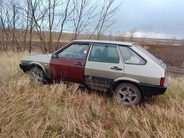 Авто ВАЗ 2109 2000 № 8774560