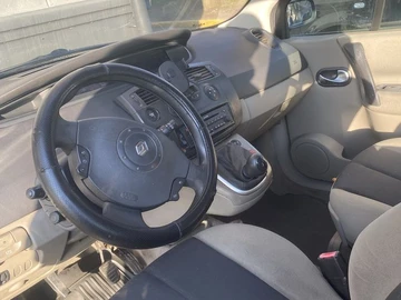 Авто Renault Scenic 2004 № 8774575