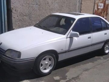 Авто Opel Omega 1989 № 8774620