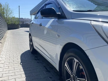 Авто Hyundai Accent 2014 № 8774847