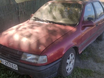 Авто Opel Vectra 1989 № 8775114