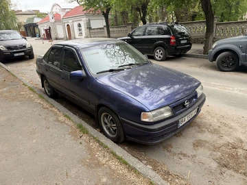 Авто Opel Vectra 1995 № 8775378