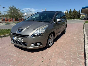Авто Peugeot 5008 2011 № 8775543