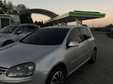 Авто Volkswagen Golf 2004 № 8775645