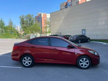 Авто Hyundai Accent 2013 № 8776211