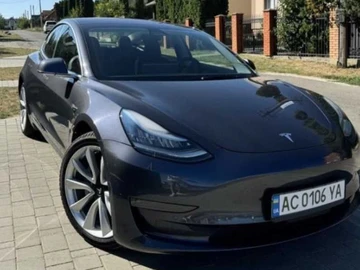 Авто Tesla Model 3 2018 № 8776552