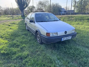 Авто Volkswagen Passat Sedan 1990 № 8776718