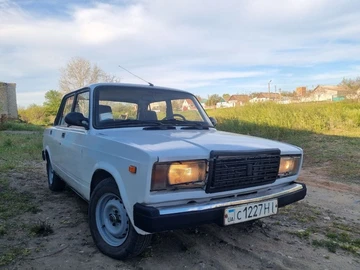 Авто ВАЗ 2107 1990 № 8776903