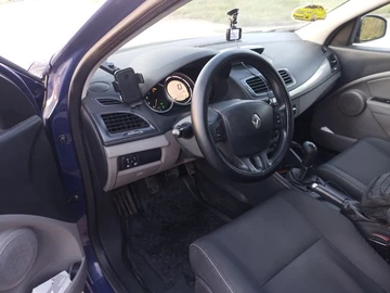 Авто Renault Megane 2009 № 8777158
