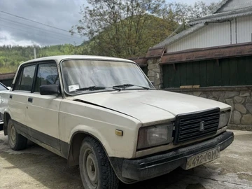 Авто ВАЗ 2107 1996 № 8777349