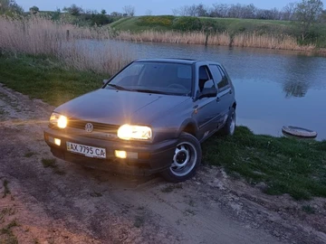 Авто Volkswagen Golf 1993 № 8777364