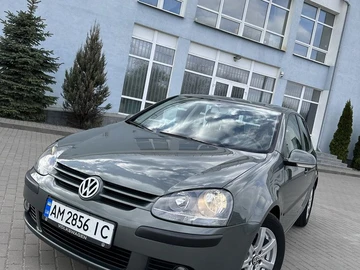 Авто Volkswagen Golf 2004 № 8777718