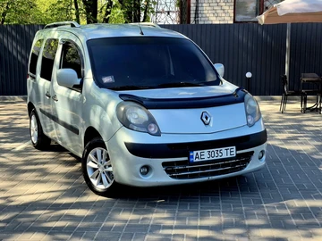 Авто Renault Kangoo Passenger 2011 № 8777749