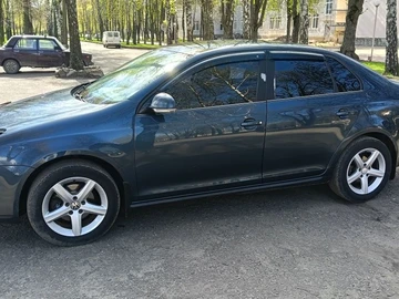Авто Volkswagen Jetta 2006 № 8777780