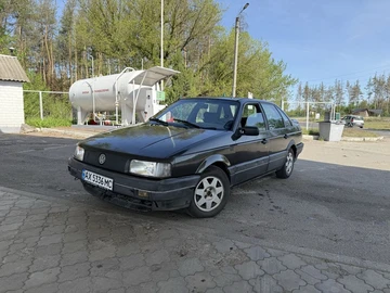 Авто Volkswagen Passat Sedan 1990 № 8777966