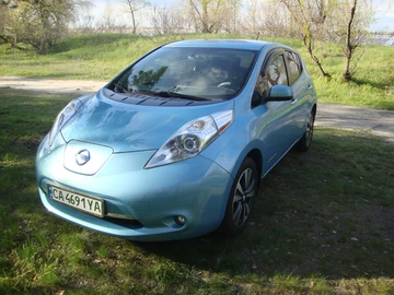 Авто Nissan Leaf 2015 № 8777997