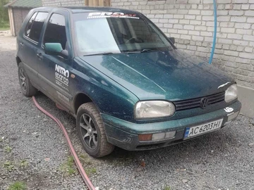 Авто Volkswagen Golf 1997 № 8778480