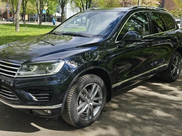 Авто Volkswagen Touareg 2015 № 8779198