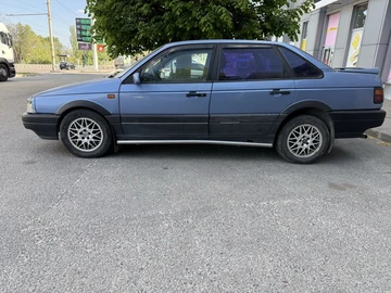 Авто Volkswagen Passat Sedan 1993 № 8779340