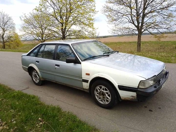 Авто Mazda 121 1984 № 8779362