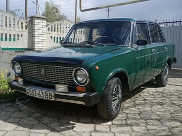 Авто ВАЗ 2103 1982 № 8779396