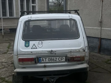 Авто ВАЗ 2121 1992 № 8779561