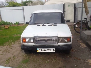 Авто ВАЗ 2107 1993 № 8779750
