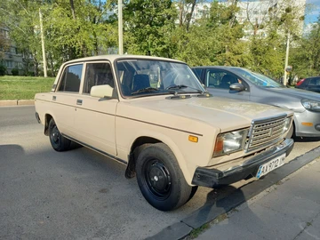 Авто ВАЗ 2107 1995 № 8779783