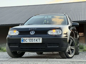 Авто Volkswagen Golf 2000 № 8779815