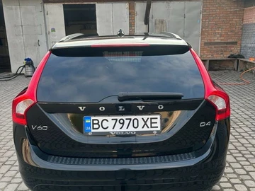 Авто Volvo V60 2014 № 8779997