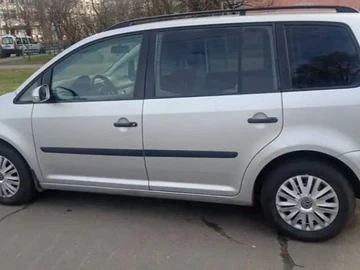 Авто Volkswagen Touran 2003 № 8780138