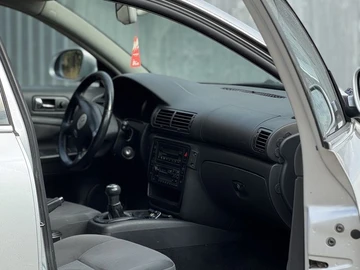 Авто Volkswagen Passat Sedan 2004 № 8780171
