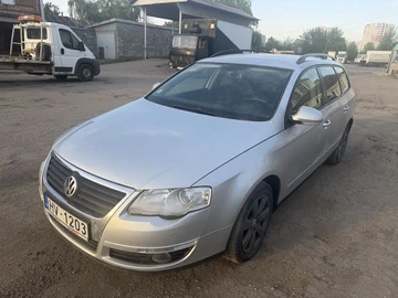 Авто Volkswagen Passat Variant 2005 № 8780206
