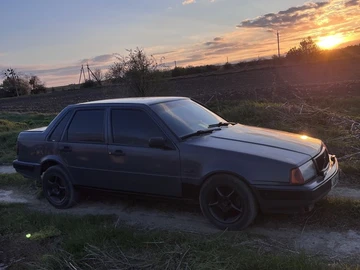 Авто Volvo 460 1998 № 8780280